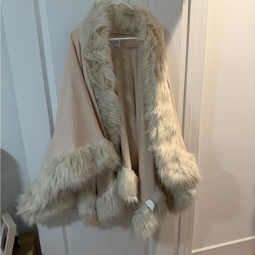 Donna Salyers Fabulous Fur Faux Fur Trimmed Cape